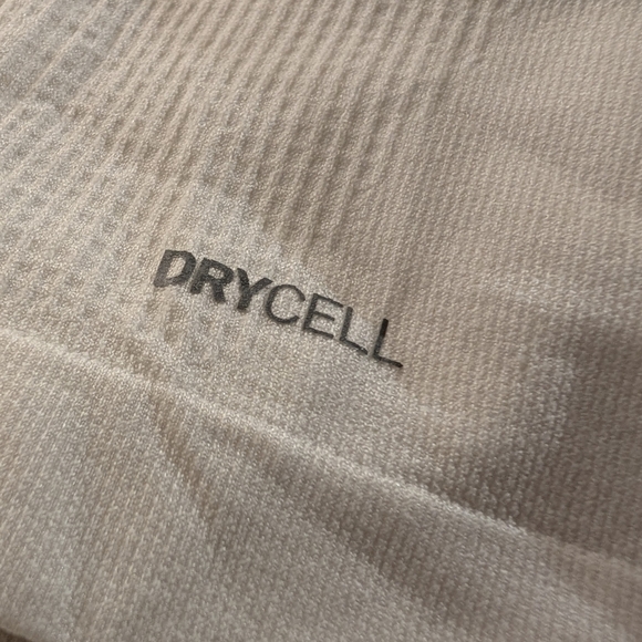 Puma White Long Sleeve Tee Soft Texture Casual - Picture 5 of 5